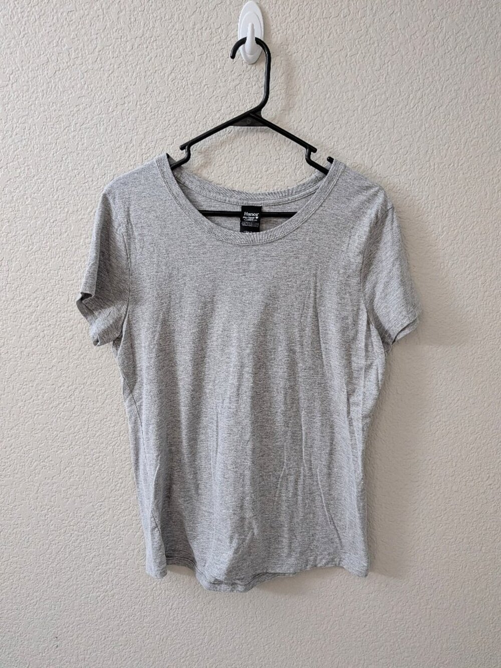 BNWOT Hanes gray t-shirt - Size L in girls